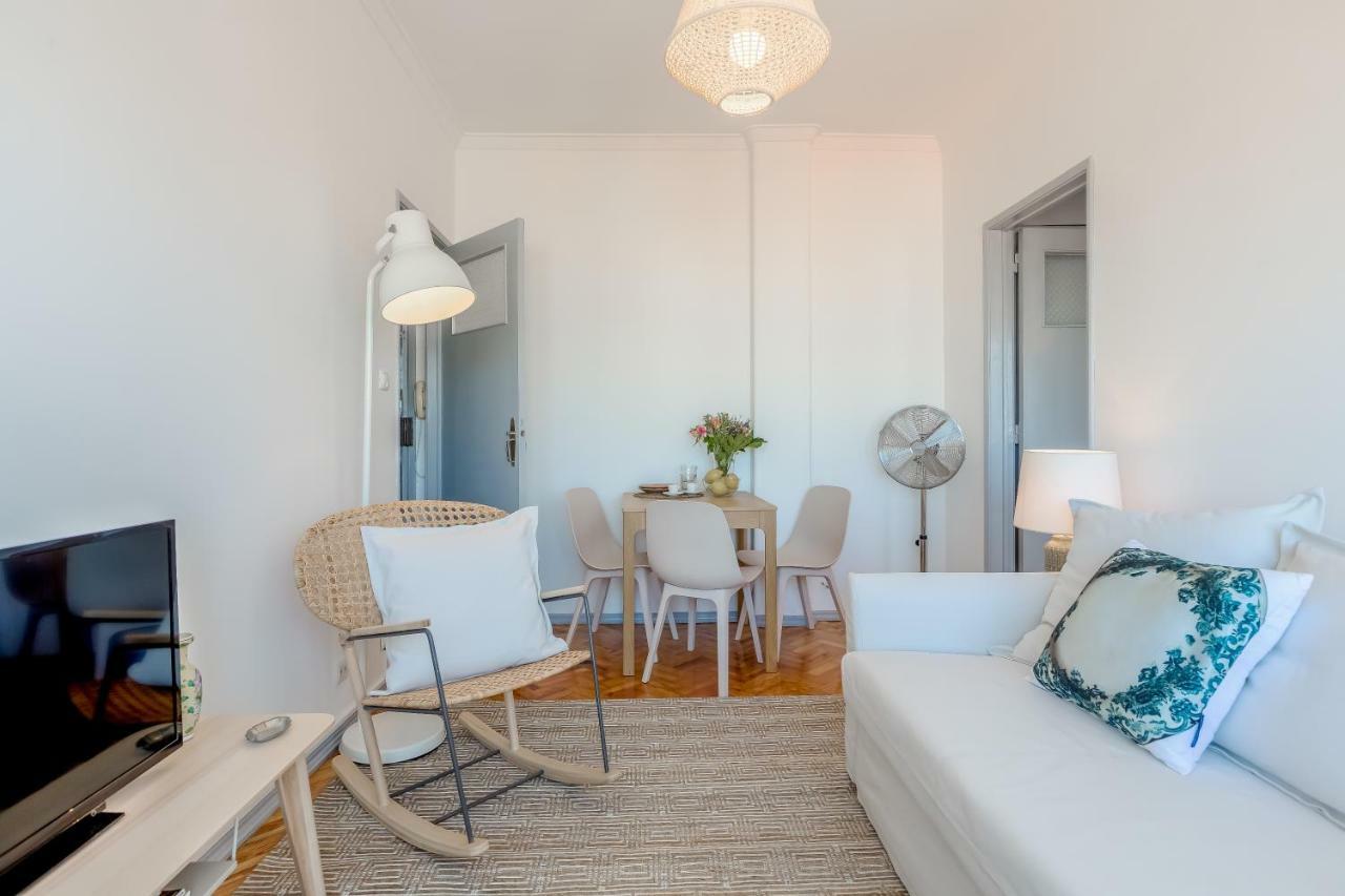 Renovated Sunny Apartment With Amazing Sunset Balcony , By Timecooler Lizbona Zewnętrze zdjęcie